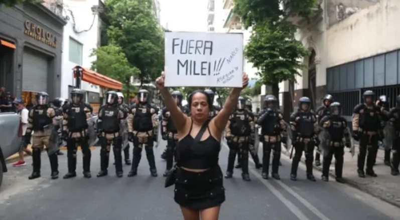 Elecciones legislativas en Argentina deciden futuro político de Milei