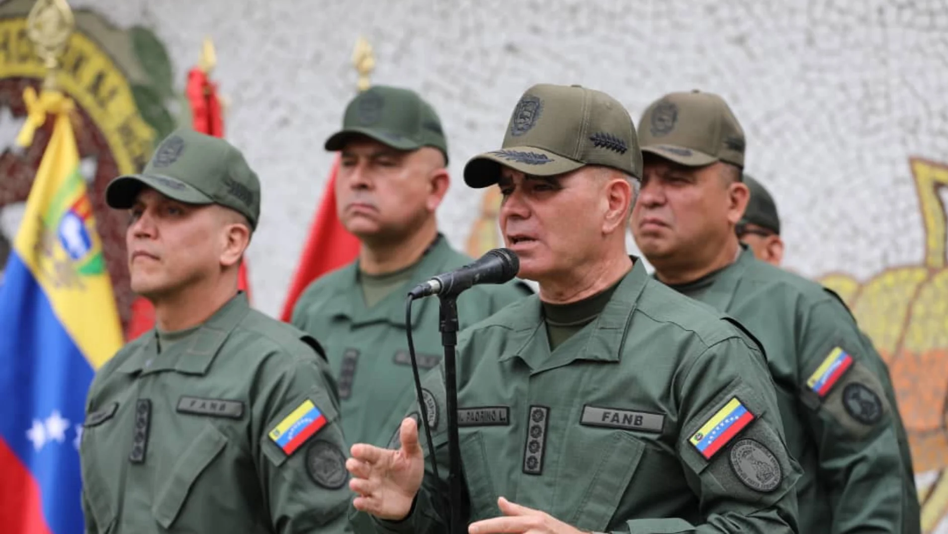Padrino López a Trinidad: No se equivoquen con Venezuela