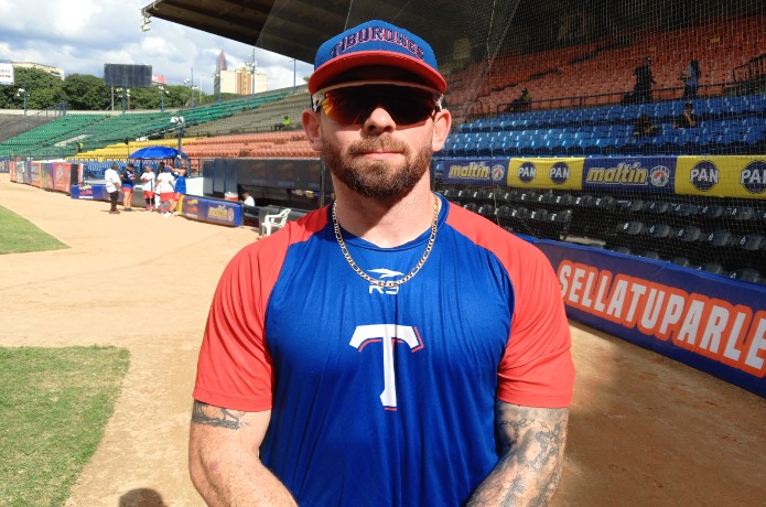 Gringo Jimmy Kerrigan emocionado por jugar pelota en la LVBP