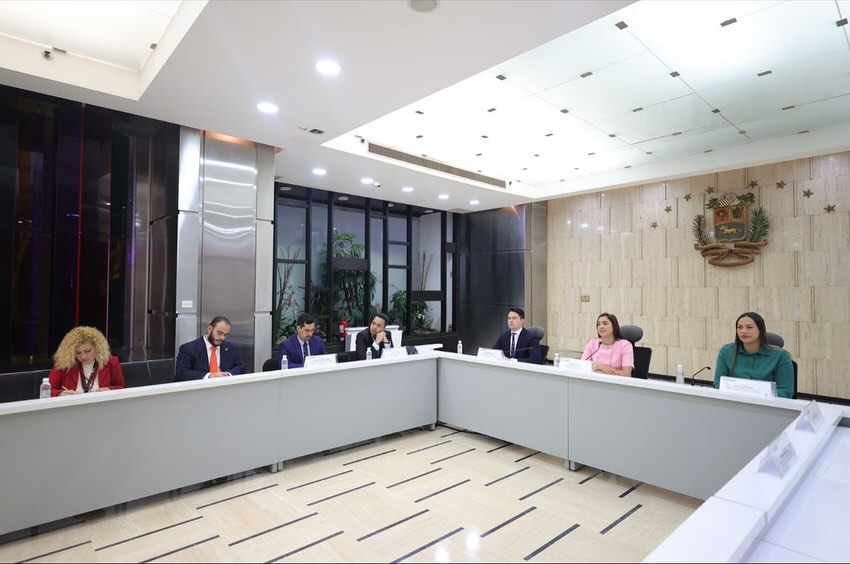 Venezuela y Belarús estrechan vínculos parlamentarios juveniles