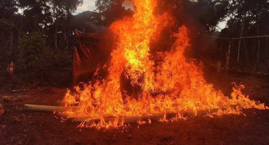 FANB destruye compamento de minería ilegal en Amazonas