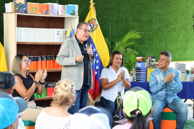 Donaron 1.288 libros en Charallave