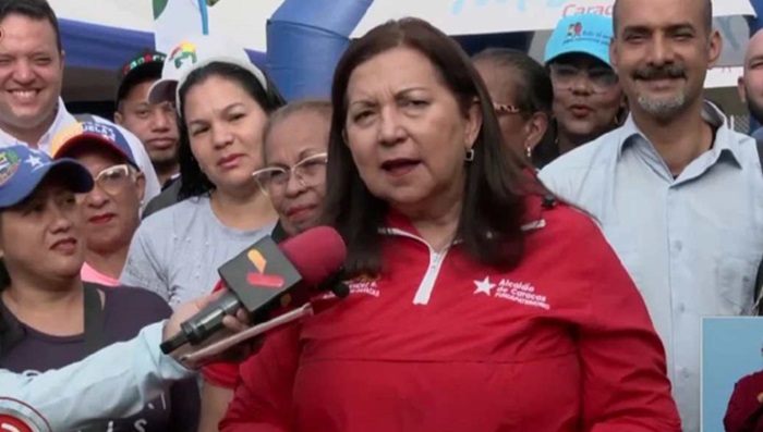 Alcaldesa Meléndez acompaña asamblea comunal en El Valle