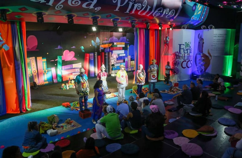 Letras, arte y magia: Así es la Feria del Libro de Caracas