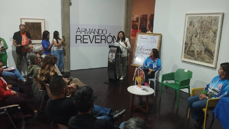 Ganadores del 16° Premio Stefania Mosca reciben su galardón