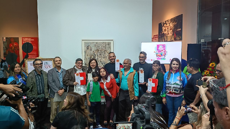 Ganadores del 16° Premio Stefania Mosca reciben su galardón