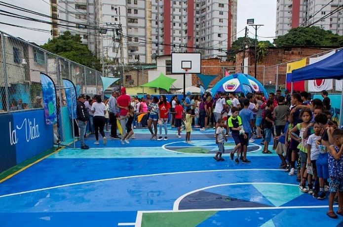 Alcaldía recupera 21 centros deportivos con Plan Mi Cancha Bonita