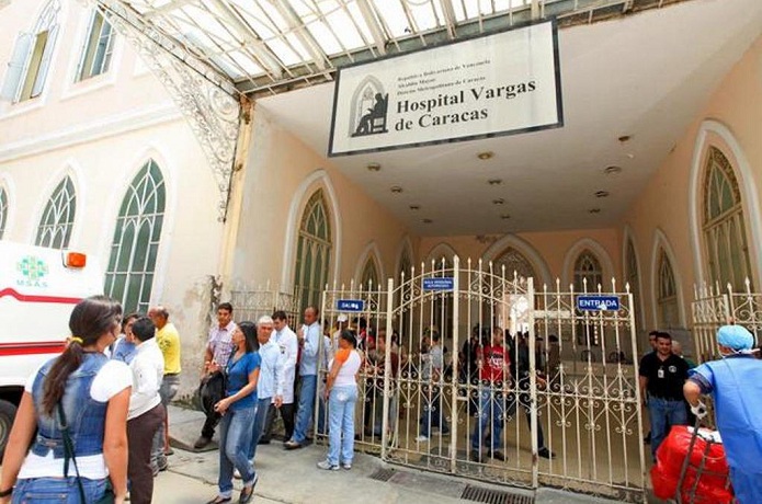 Médicos del Vargas realizan con éxito cirugía a paciente con Parkinson