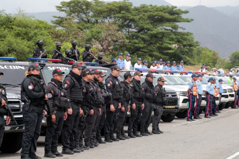 Maduro: Estamos listos para defender la Patria en cualquier terreno