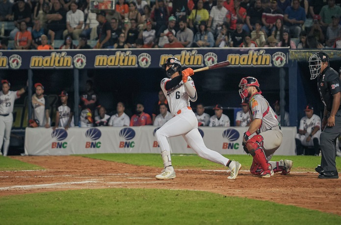 Águilas del Zulia somete a Tigres de Aragua y se acerca a la punta