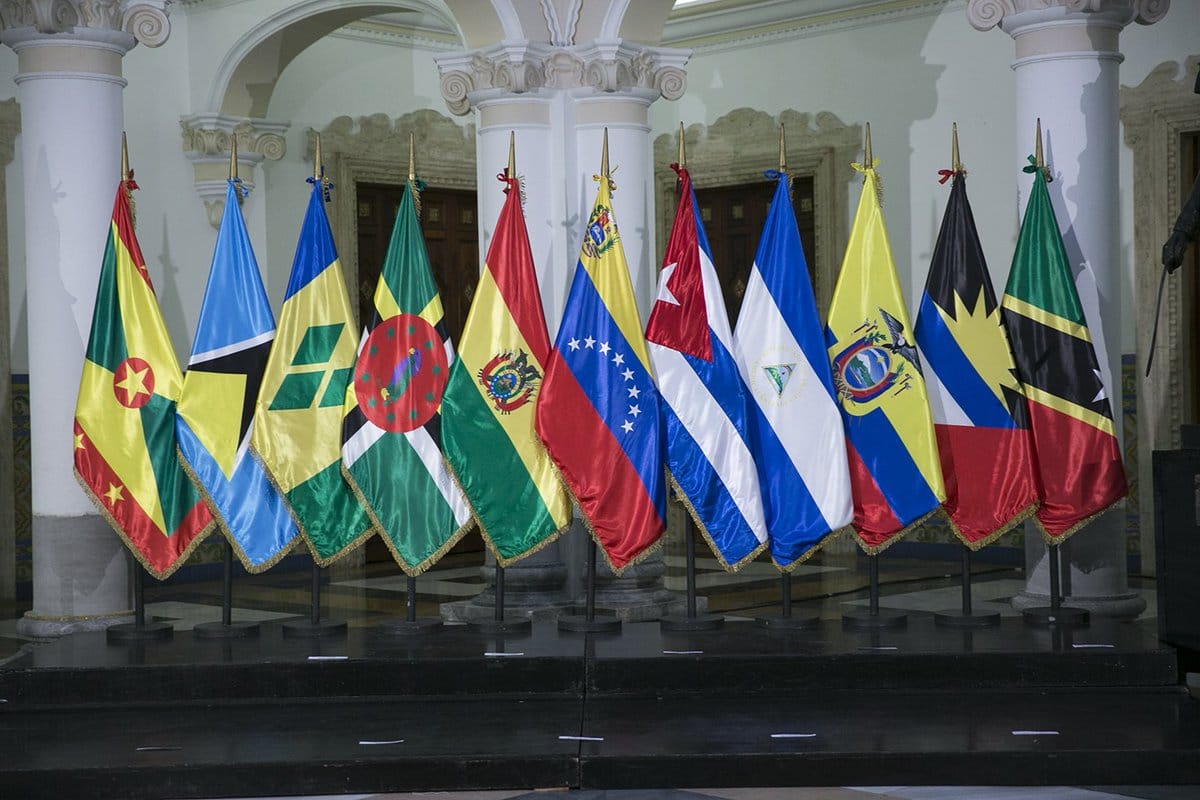 ALBA celebra renacer patriótico de Ecuador tras rechazo a Noboa