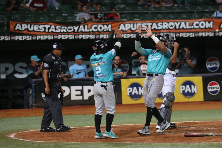 Pitcheo de Caribes se desploma y Bravos remonta para ganar 9x6