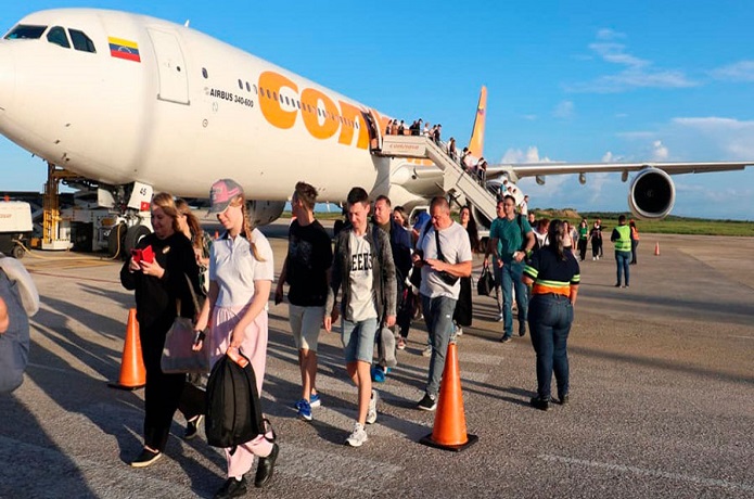 Nuevo grupo de turistas rusos arriba al estado Nueva Esparta