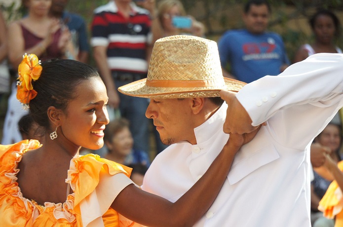 Ministro Ernesto Villegas: Joroperos y joroperas están de fiesta