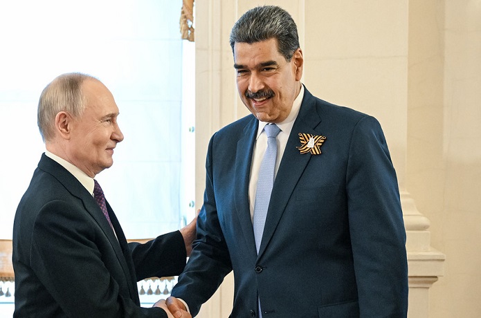 Putin ratifica apoyo a Maduro en defensa de intereses nacionales