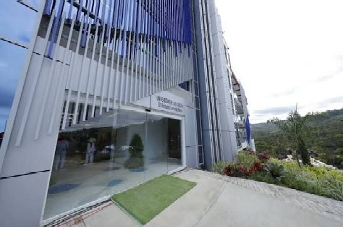 Presidente celebra 1° aniversario de la Universidad de las Ciencias