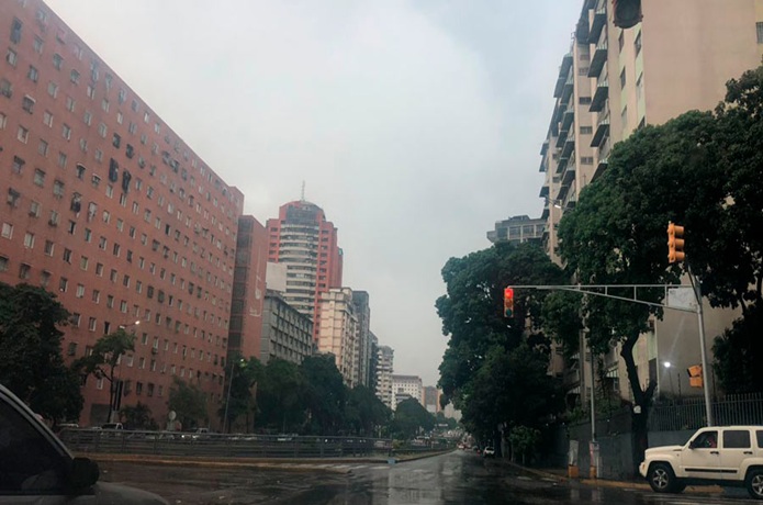 Caracas amanece soleada y con poca nubosidad