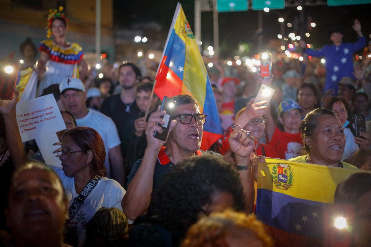 Pueblo marcha por la defensa de la soberanía