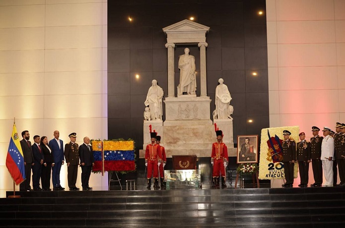 Vicepresidenta Delcy Rodríguez encabeza homenaje a Simón Bolívar