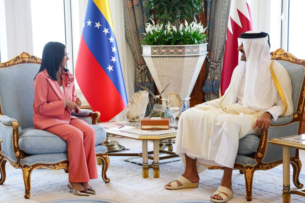 Venezuela agradece a emir de Catar solidaridad tras ataques de EEUU