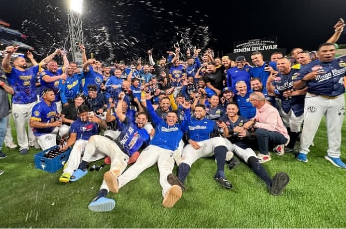 Navegantes consigue su boleto para enfrentar en la final a Caribes