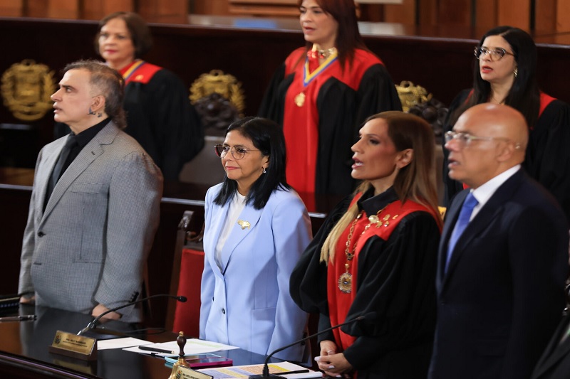 Presidenta encargada anuncia Ley de Amnistía General
