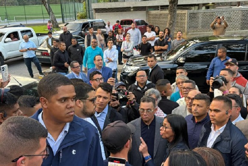 Indira Urbaneja denuncia a Machado de financiar sabotaje estudiantil