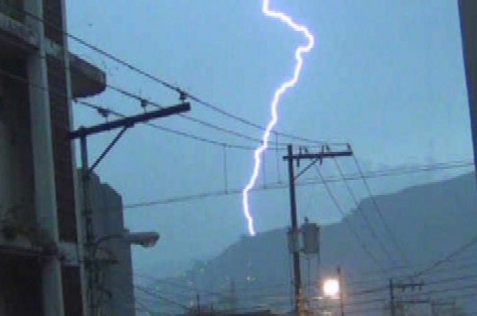 Caracas amanece con nubosidad y lloviznas este lunes