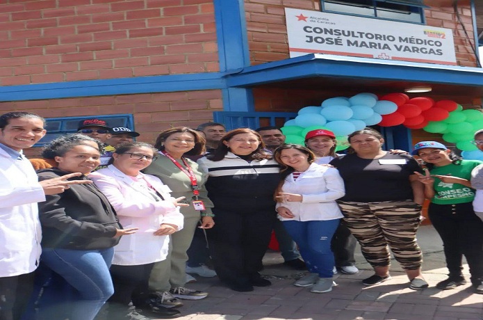 Alcaldesa entrega consultorio médico