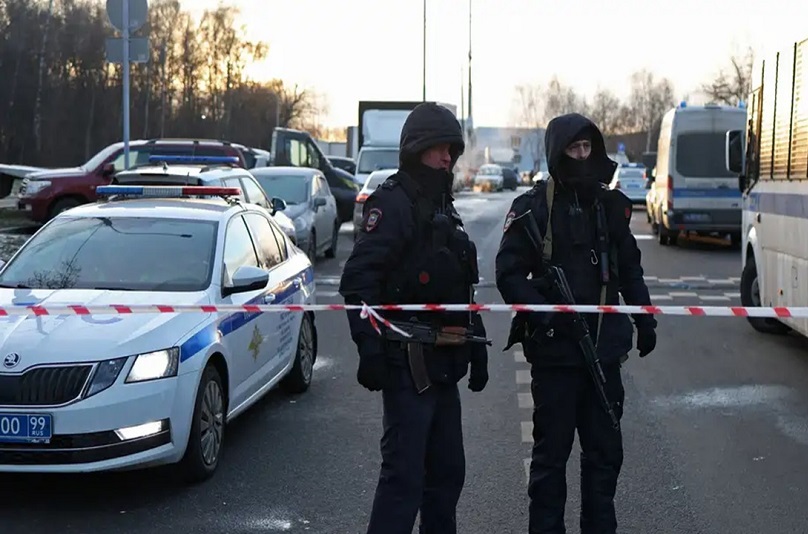 Muere policía tras explosión de un dispositivo en Moscú