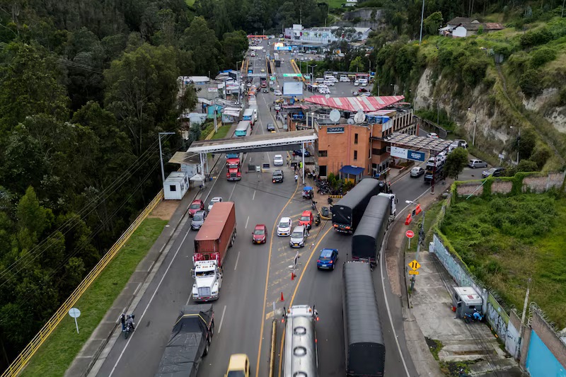 Colombia impone aranceles del 30 % a productos ecuatorianos