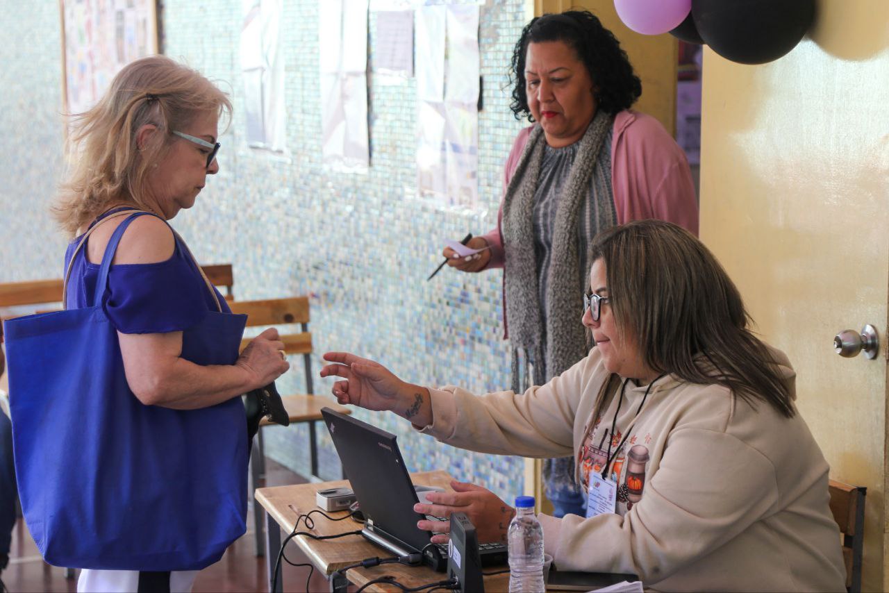 Comuneras de Caricuao participan en la jornada democrática del 8-M