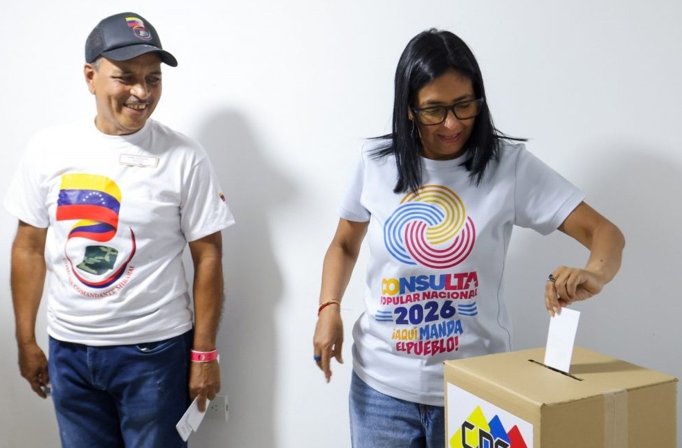 Delcy Rodríguez celebra récord de participación en Consulta Popular
