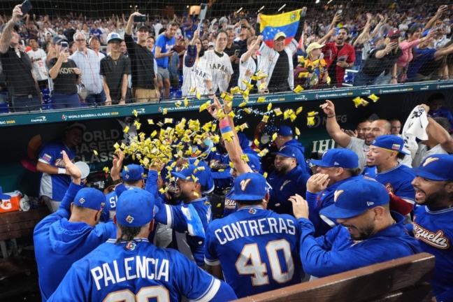 Venezuela e Italia en semifinales del Clásico de Beisbol este lunes