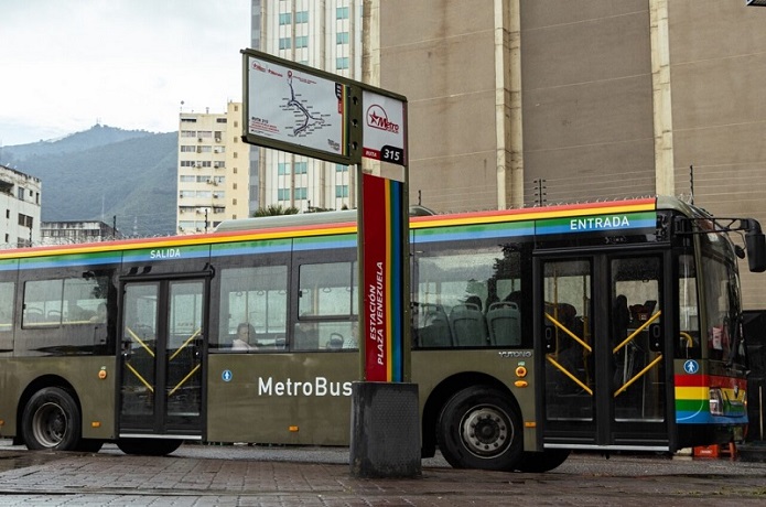 Metrobús activa más de 90 unidades en Caracas ante paro de transporte