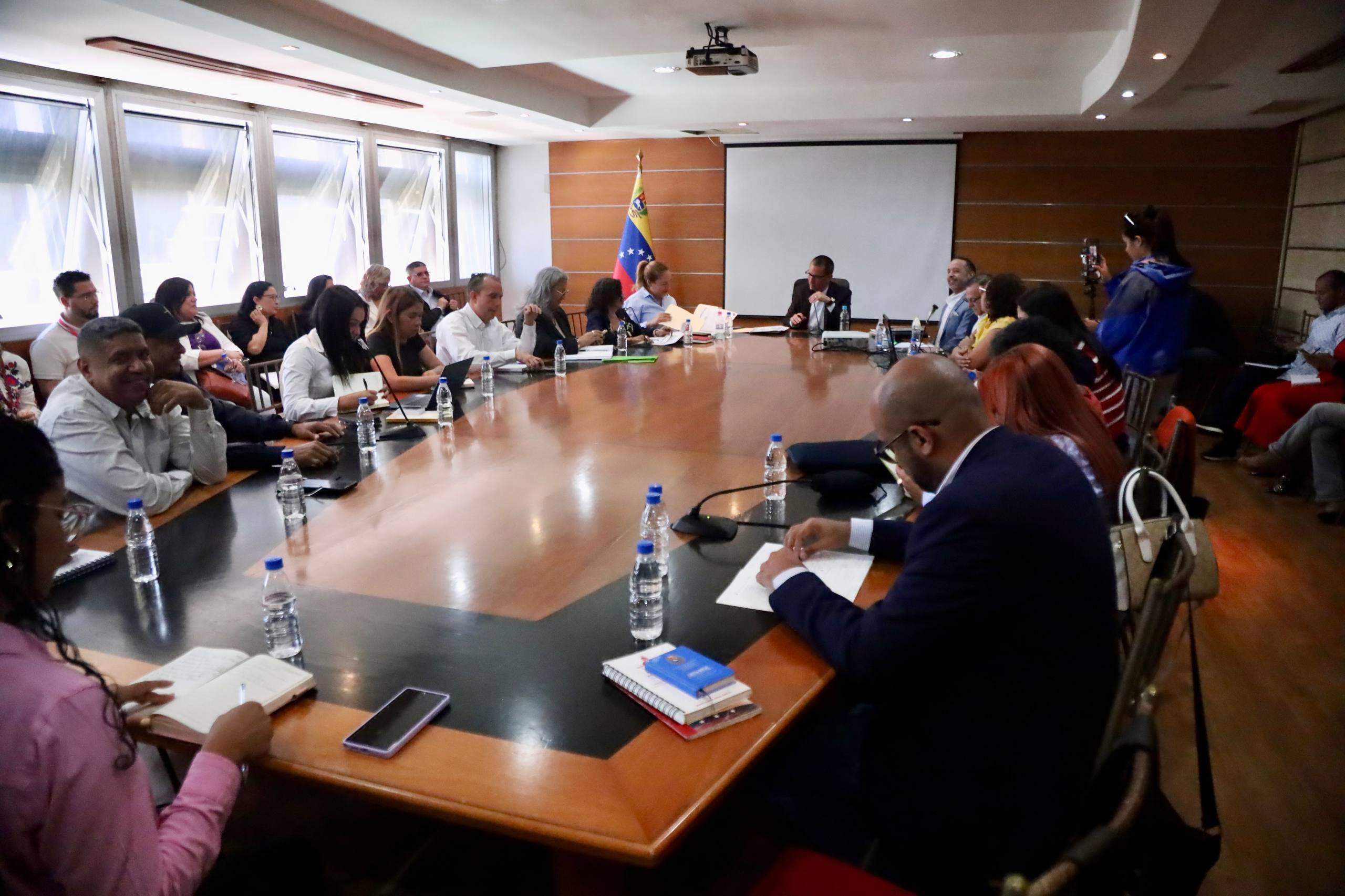 AN debate propuestas para código de familias y planes de trabajo 2026