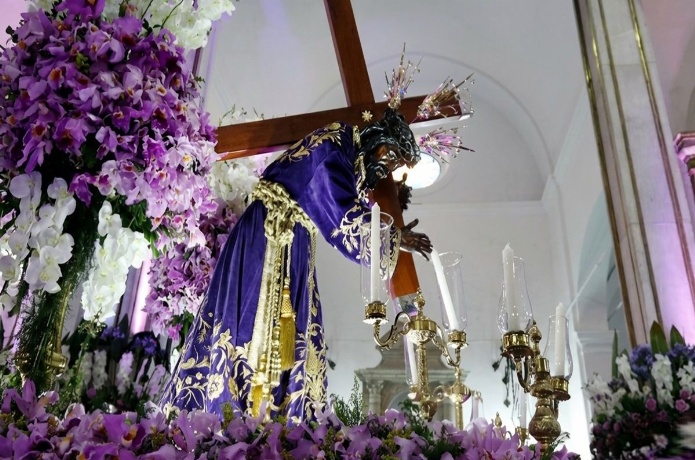 Basílica Santa Teresa recibe orquídeas para Nazareno hasta este lunes