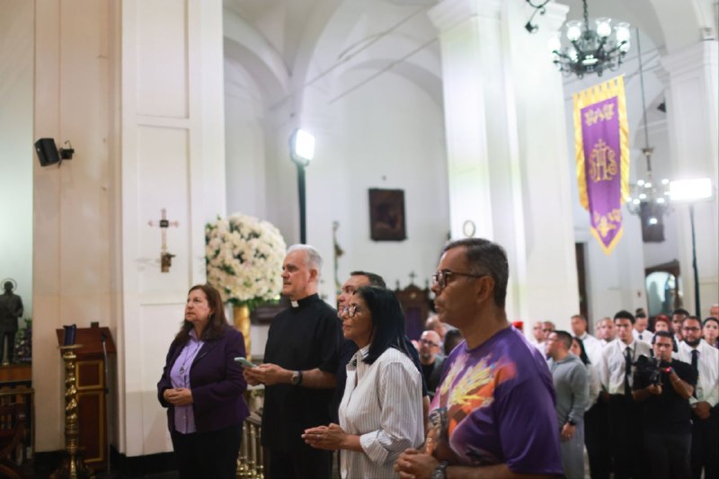 Presidenta Encargada insta a la reconciliación nacional