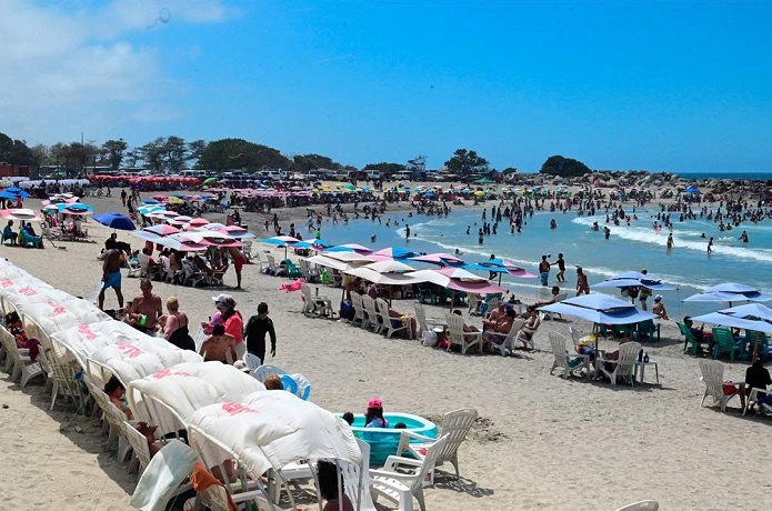 Presidenta (E) resalta movilización en el país para disfrute en paz