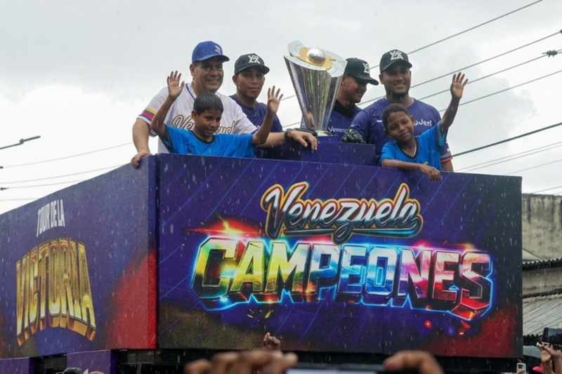 Guayana Esequiba recibió el trofeo del Clásico Mundial de Béisbol