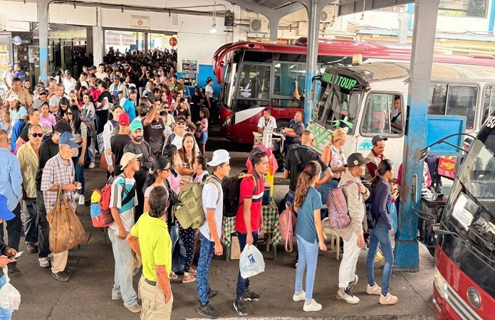 MPPT resalta movilización masiva de pasajeros en Semana Santa 2026