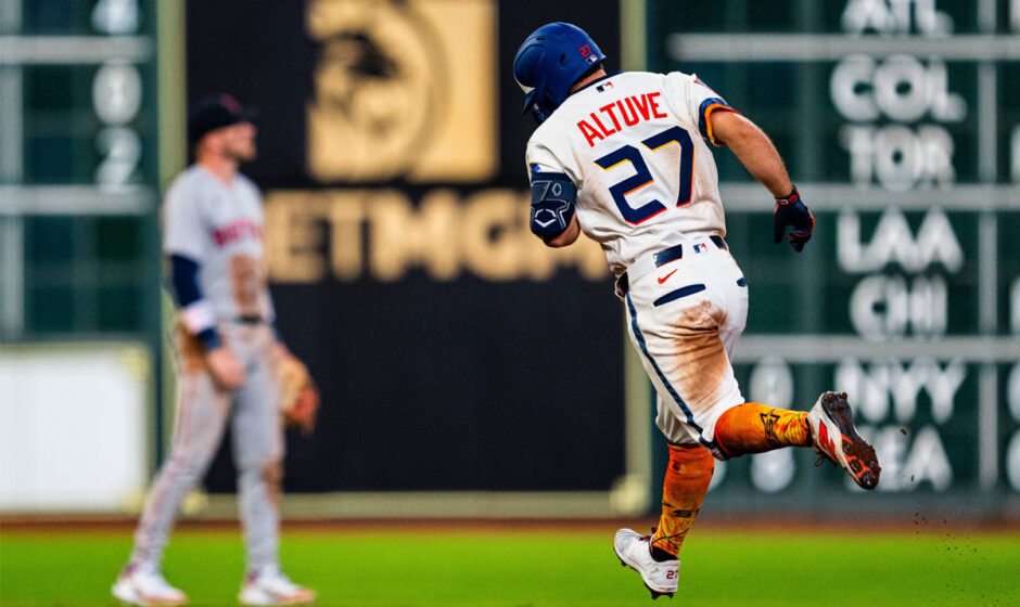 Altuve coloca alegría al Mundial de Fútbol en Houston