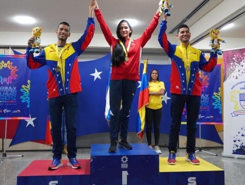 I Campeonato Abierto de Venezuela en Ajedrez21 2004